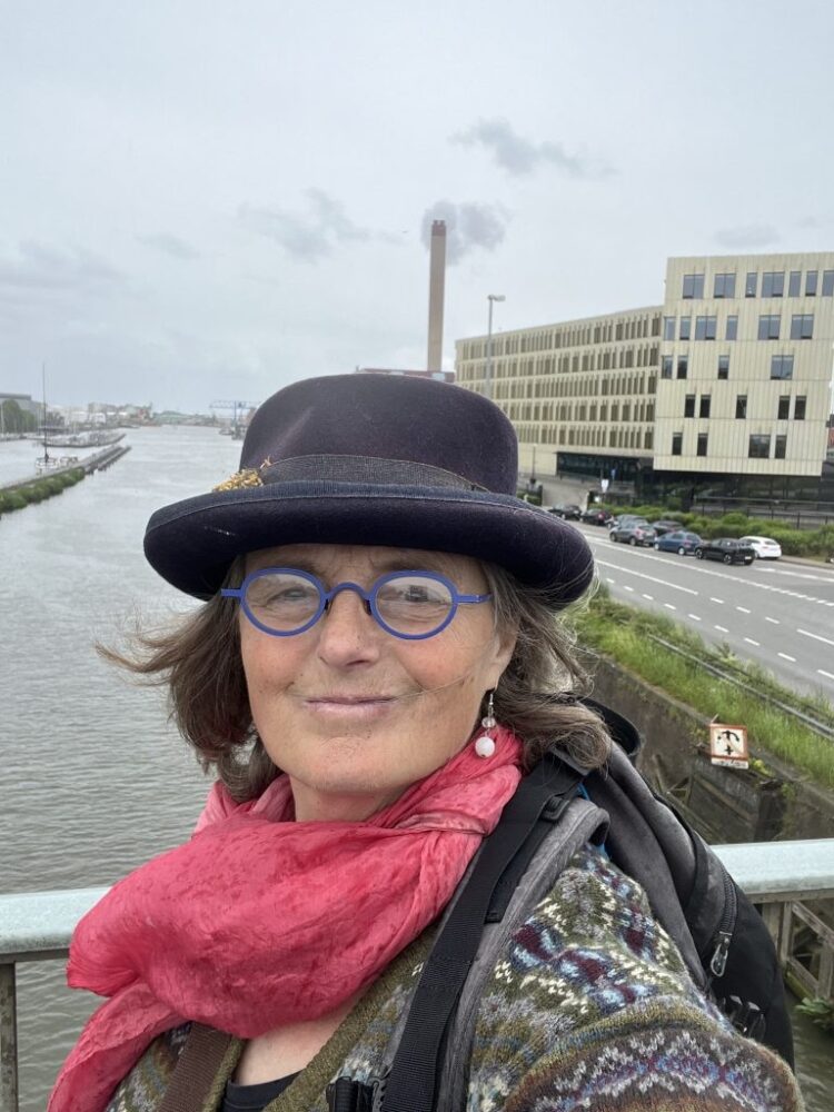 Jyoti-portarit-in-front-of-factory-and-river-background